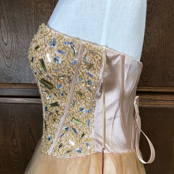 Mayqueen dress - Picture 7 of 12